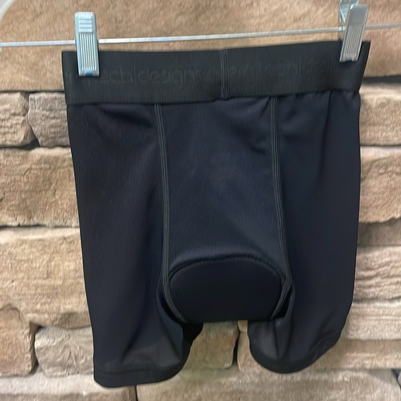 Youth large bike shorts - Picture 2 of 3